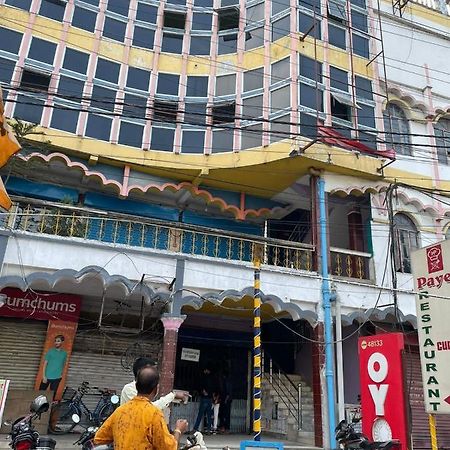 Oyo48133帕耶酒店 Māldah 外观 照片